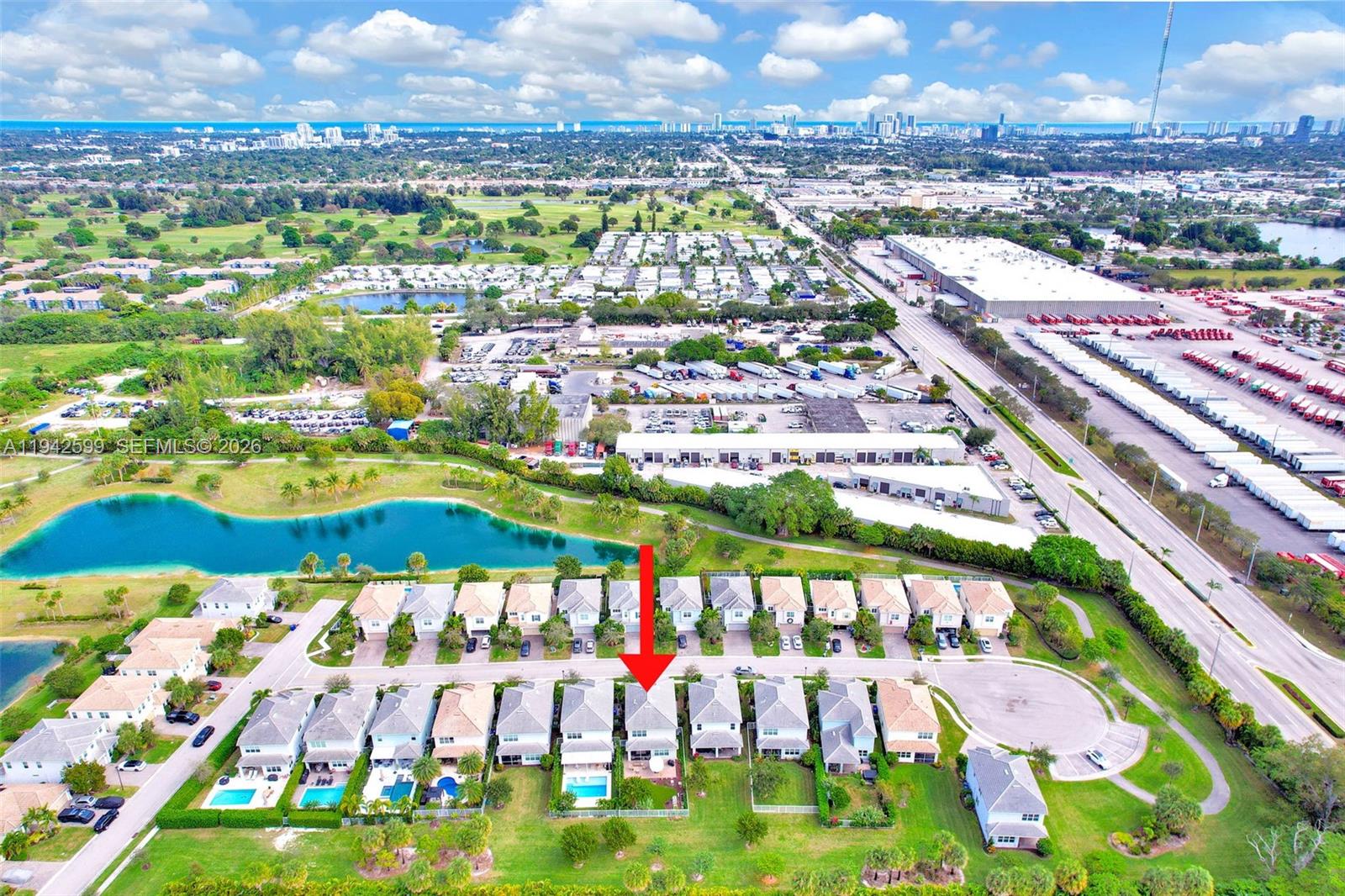 1612 3 / 3 2220 кв.футов $ 2026-01-09 0 Фото