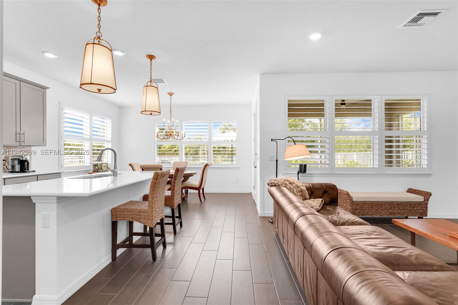 1612 3 / 3 2220 кв.футов $ 2026-01-09 0 Фото