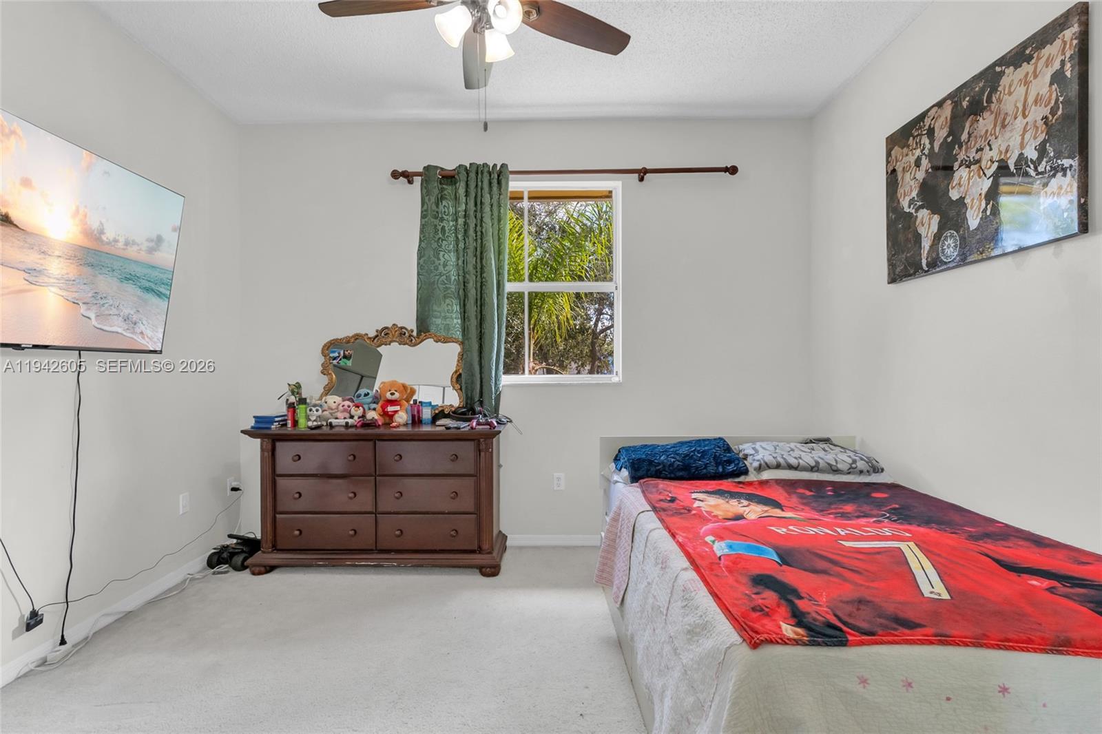 Ver detalles 950 3 / 3 1584 sq. ft. $ 2026-06-02 0 foto