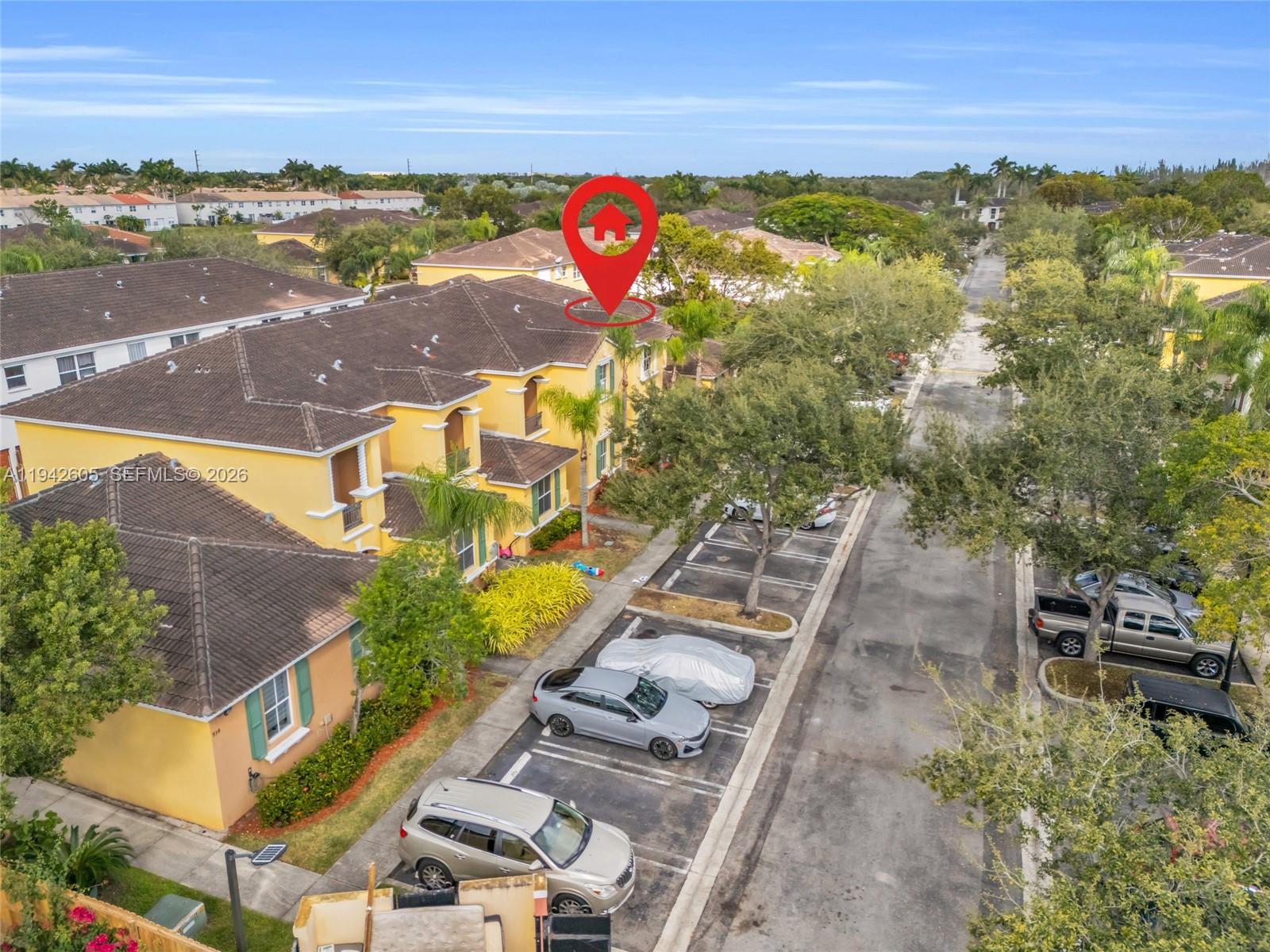 Ver detalles 950 3 / 3 1584 sq. ft. $ 2026-06-02 0 foto