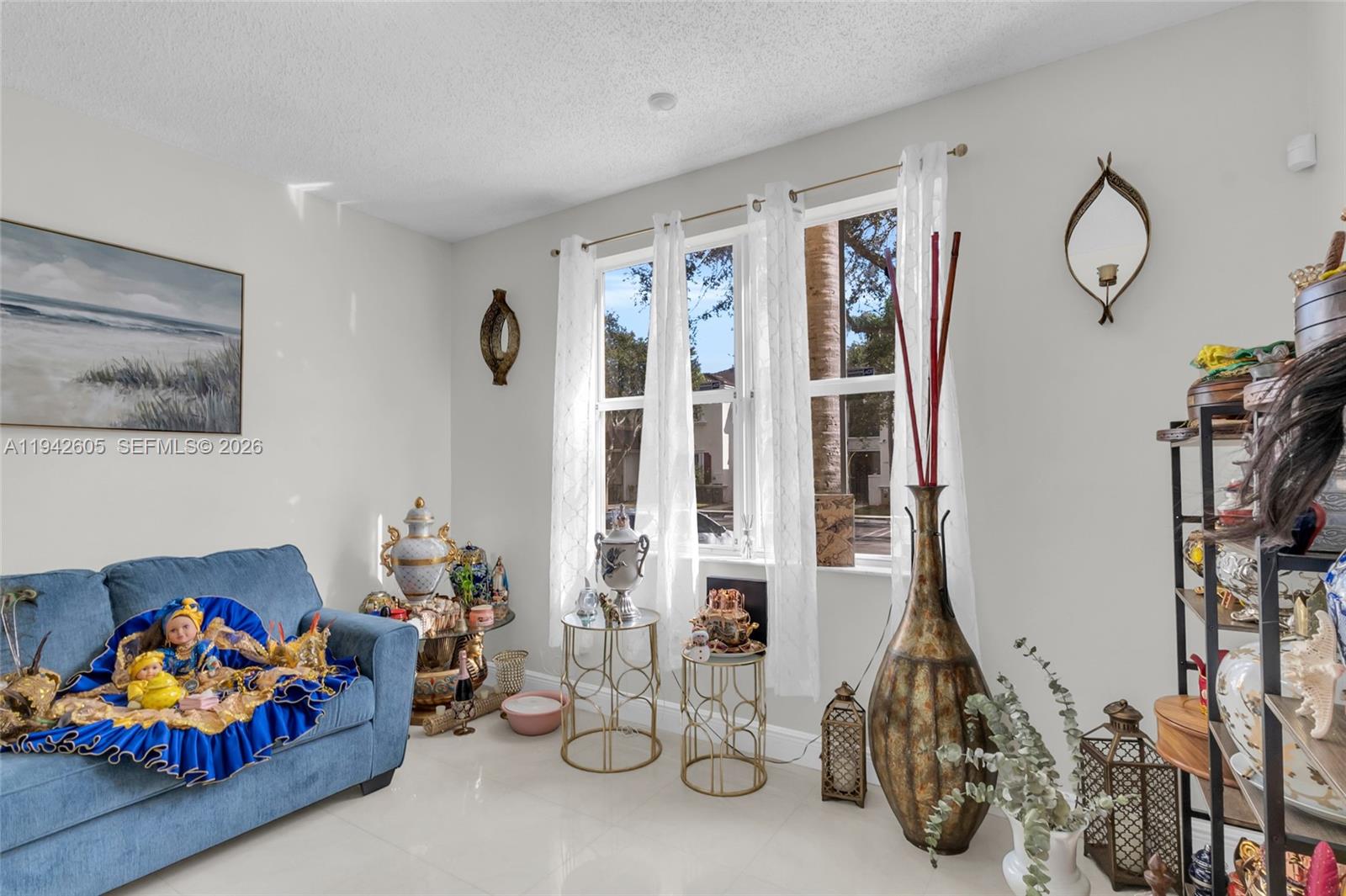 Ver detalles 950 3 / 3 1584 sq. ft. $ 2026-06-02 0 foto