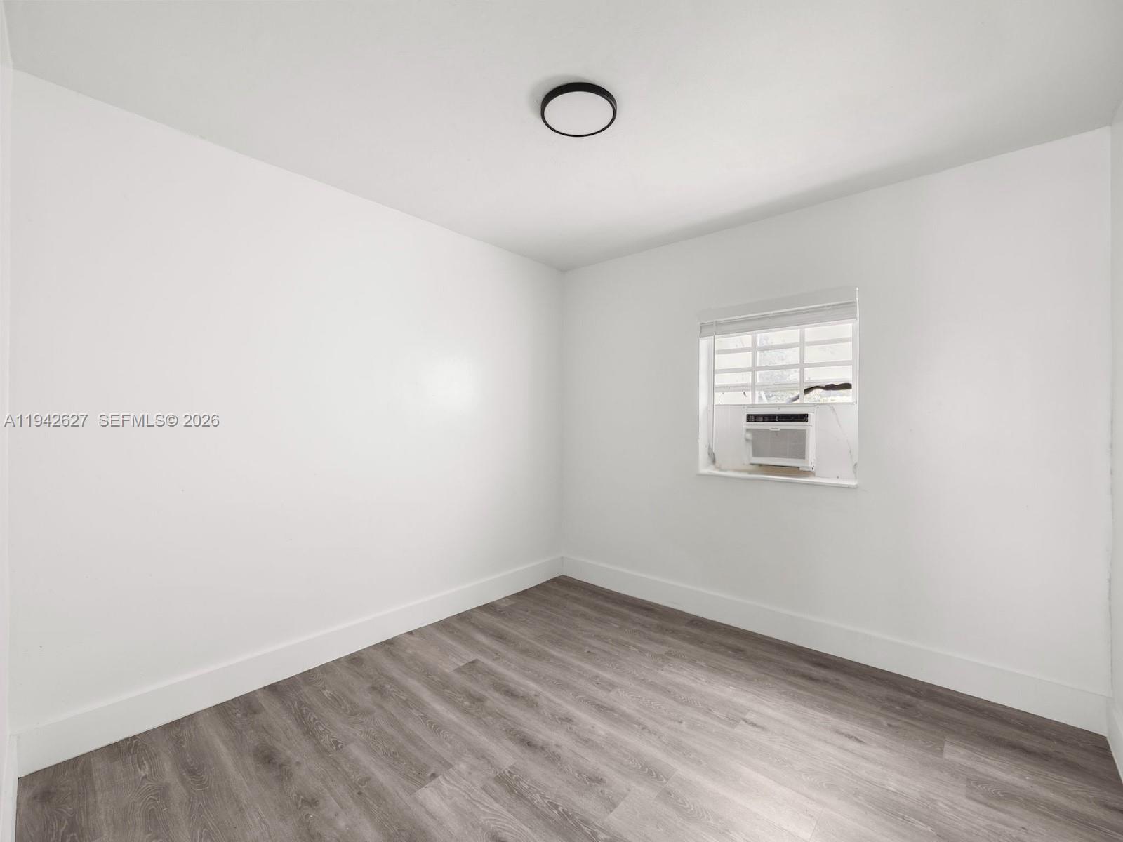   /  2280 кв.футов $ 2026-01-09 0 Фото