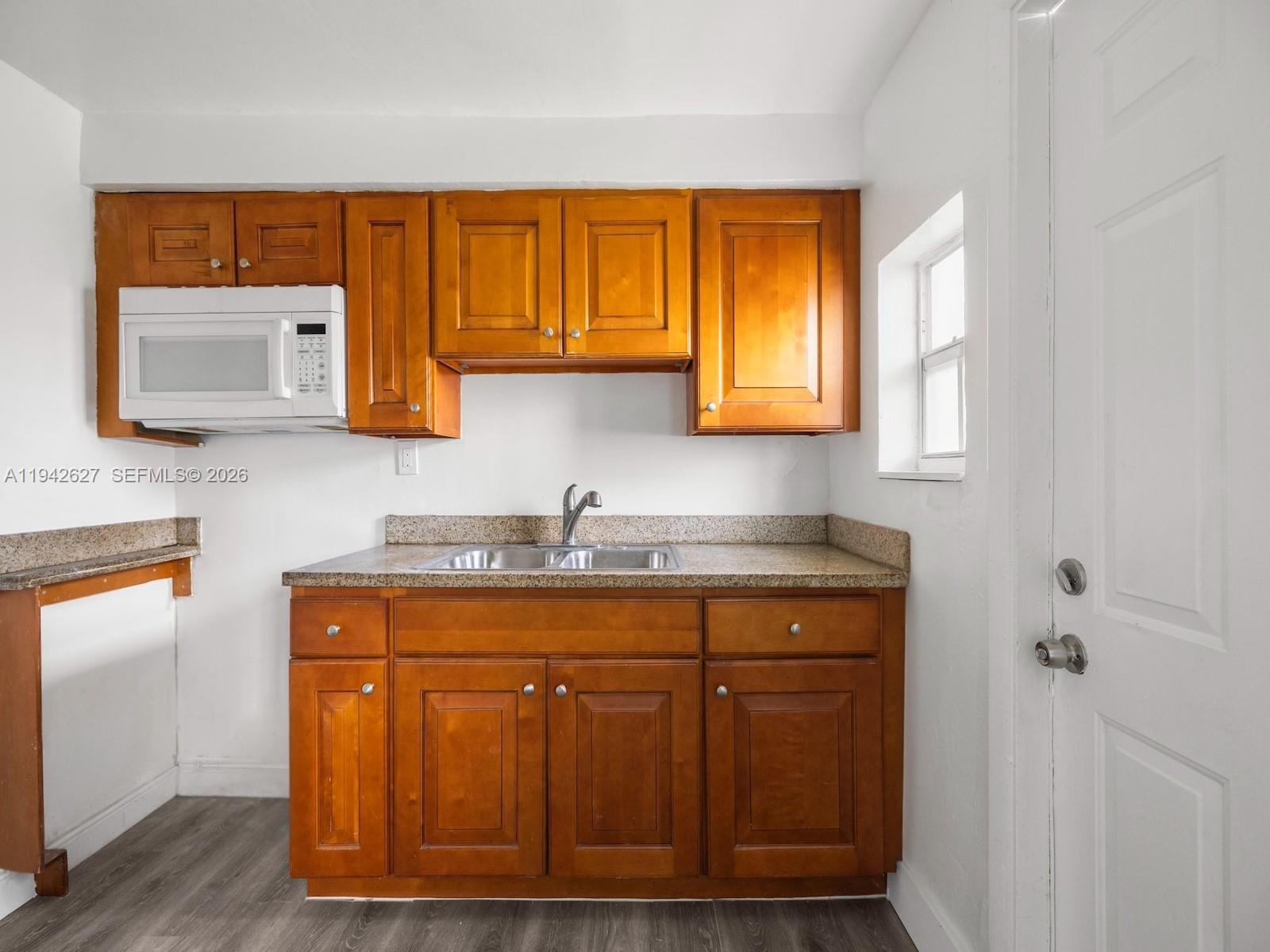   /  2280 кв.футов $ 2026-01-09 0 Фото