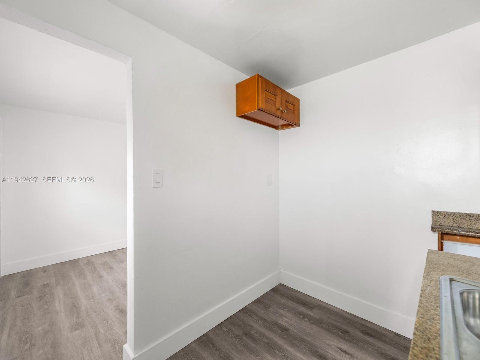   /  2280 кв.футов $ 2026-01-09 0 Фото