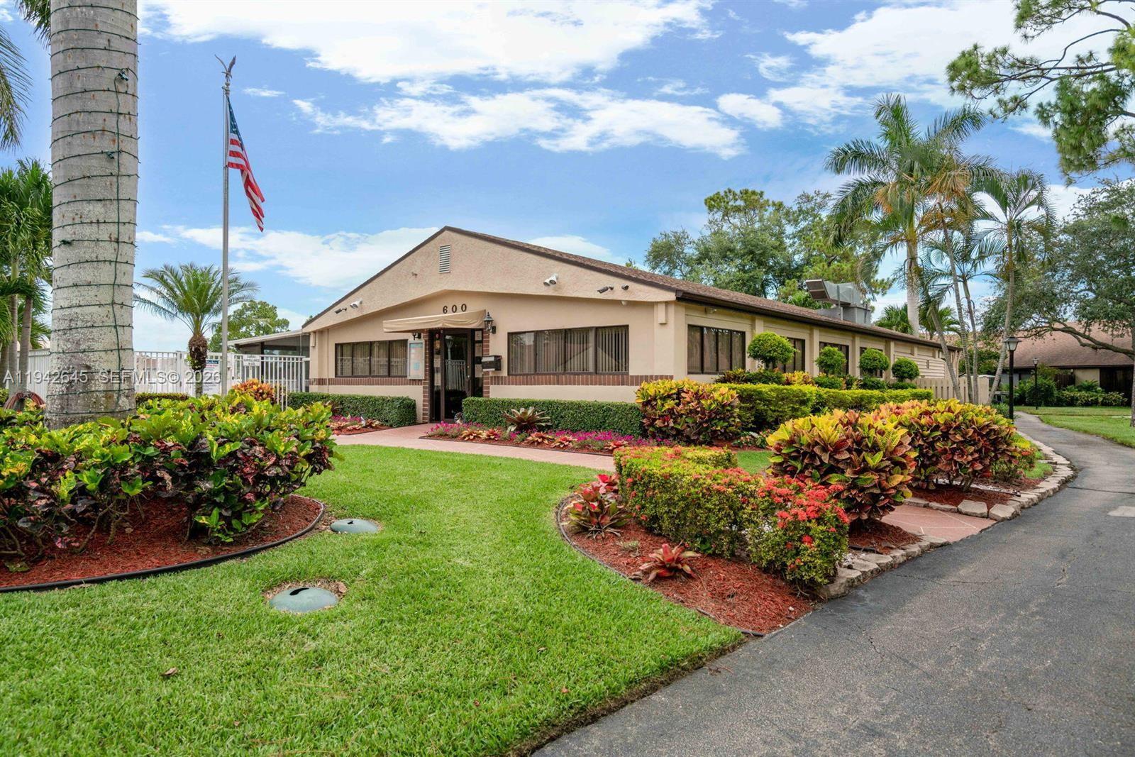 C1 2 / 2 1005 sq. ft. $ 2026-01-09 0 Photo