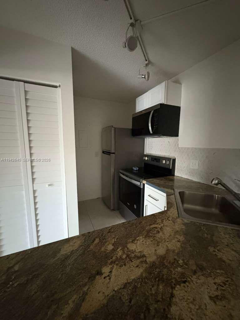 C1 2 / 2 1005 sq. ft. $ 2026-01-09 0 Photo