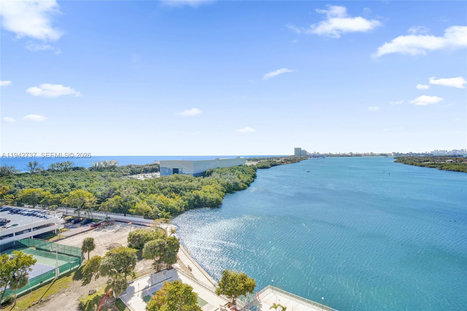 Ver detalles 1110 2 / 2 1220 sq. ft. $ 2026-02-11 0 foto