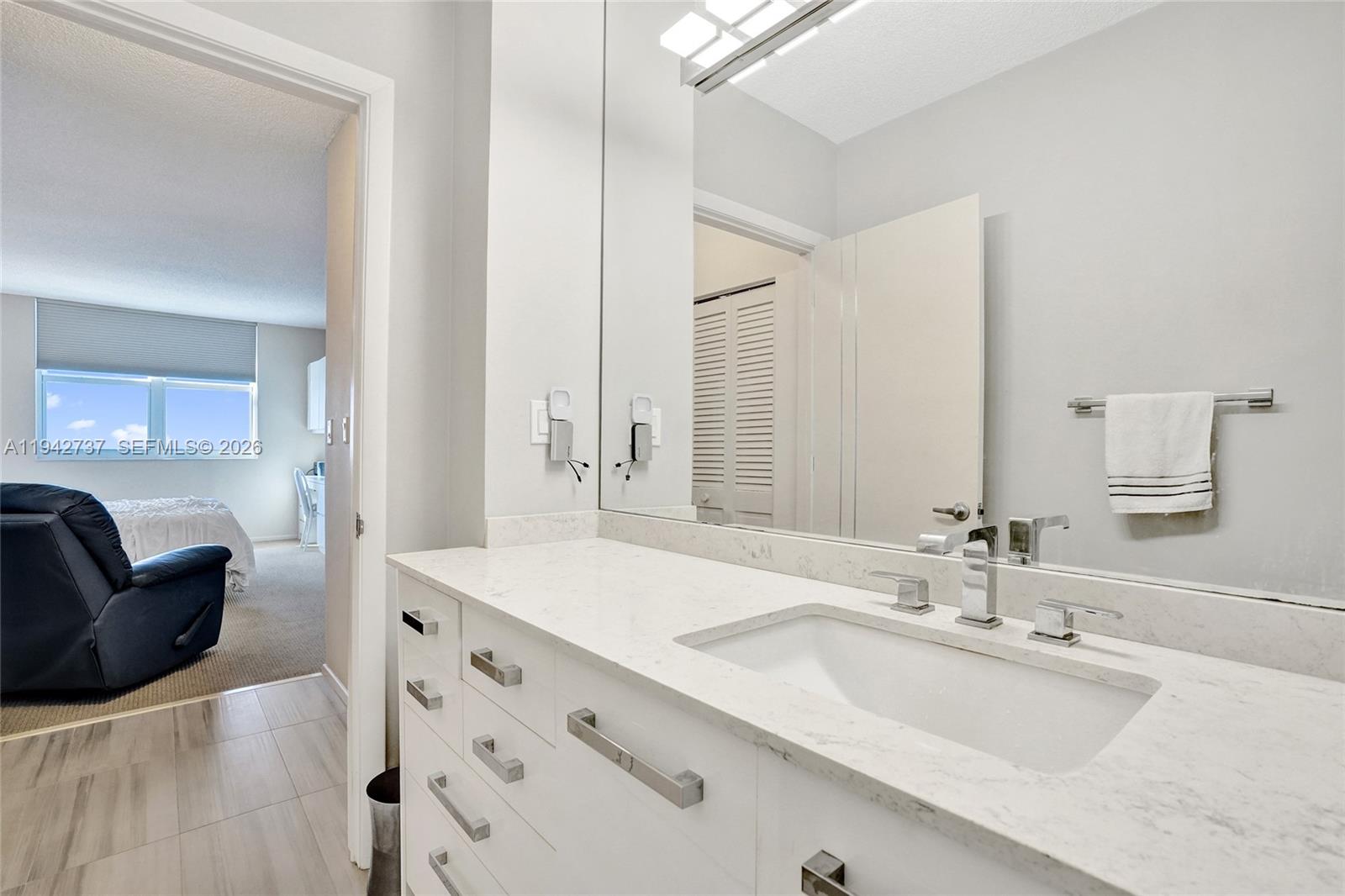 Ver detalles 1110 2 / 2 1220 sq. ft. $ 2026-02-11 0 foto