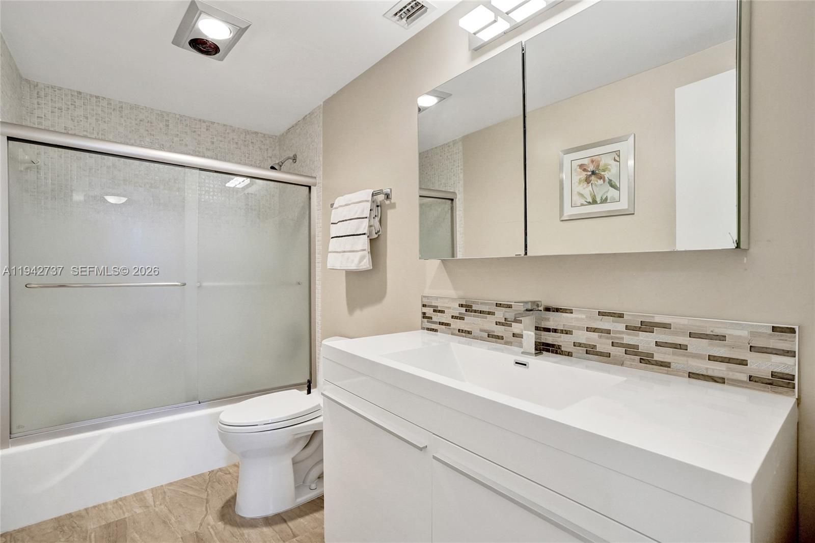 Ver detalles 1110 2 / 2 1220 sq. ft. $ 2026-02-11 0 foto