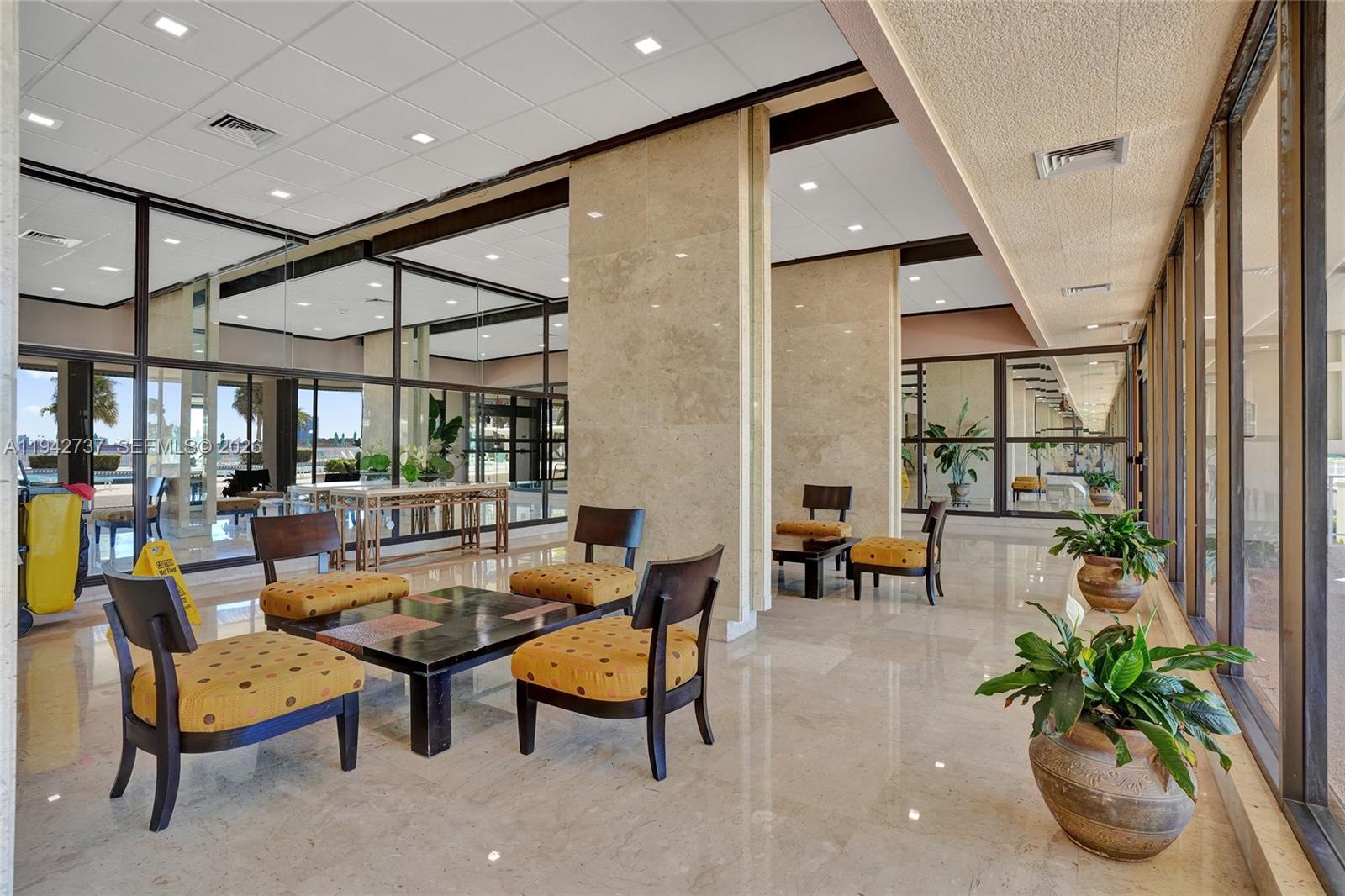 Ver detalles 1110 2 / 2 1220 sq. ft. $ 2026-02-11 0 foto