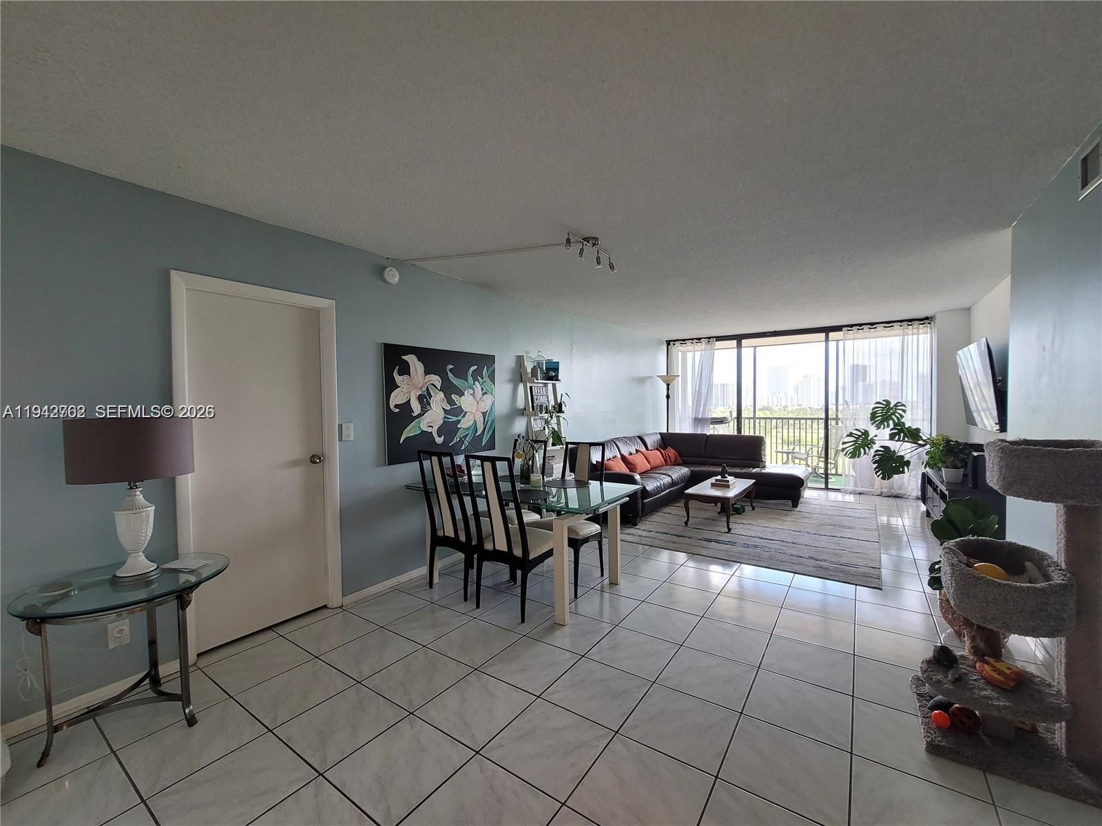 Photo of 20301 Country Club Dr  #1124, Aventura, Florida, 33180 - 