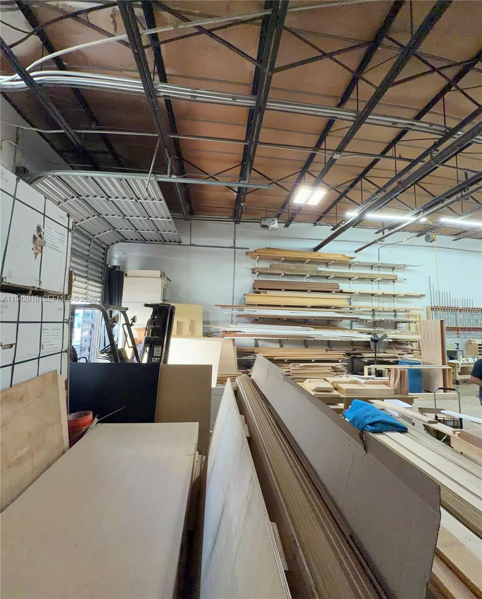 Подробнее 733 / кв.футов $ 2026-01-10 0 Фото