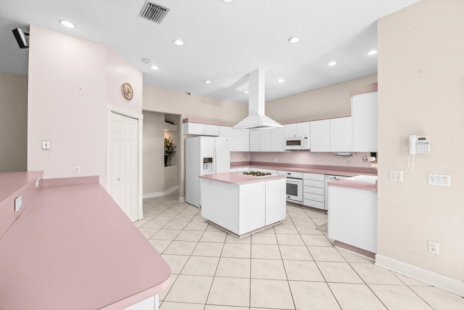 Ver detalles 156 5 / 4 4218 sq. ft. $ 2026-02-23 0 foto