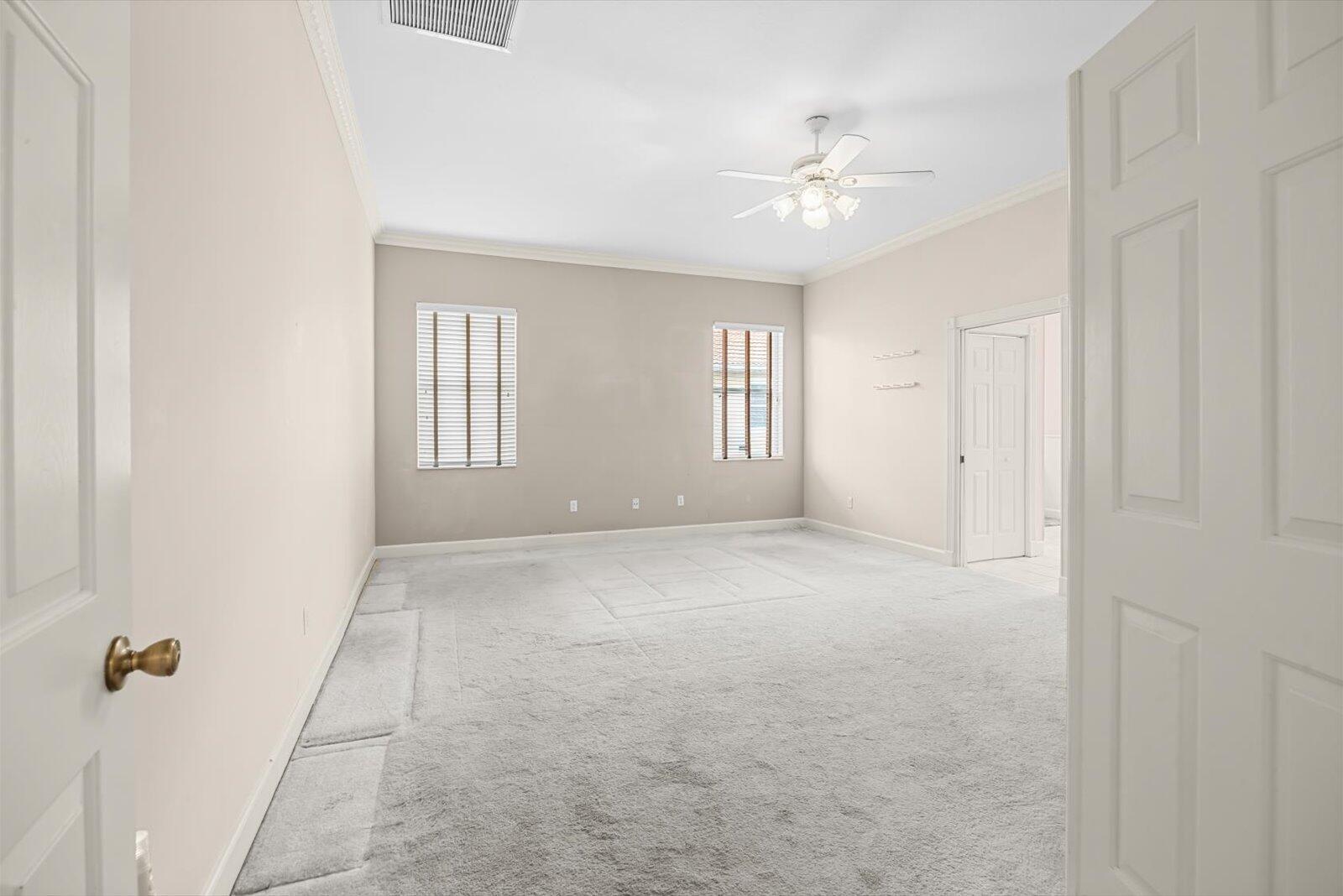 Ver detalles 156 5 / 4 4218 sq. ft. $ 2026-02-23 0 foto