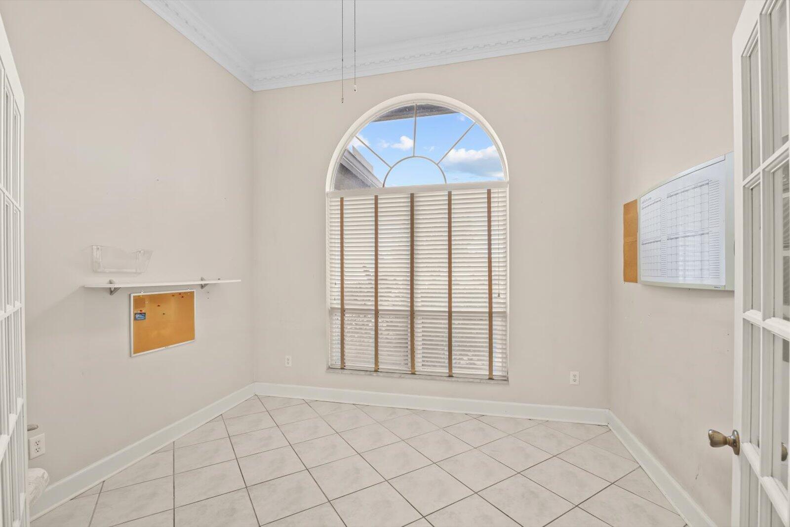 Ver detalles 156 5 / 4 4218 sq. ft. $ 2026-02-23 0 foto