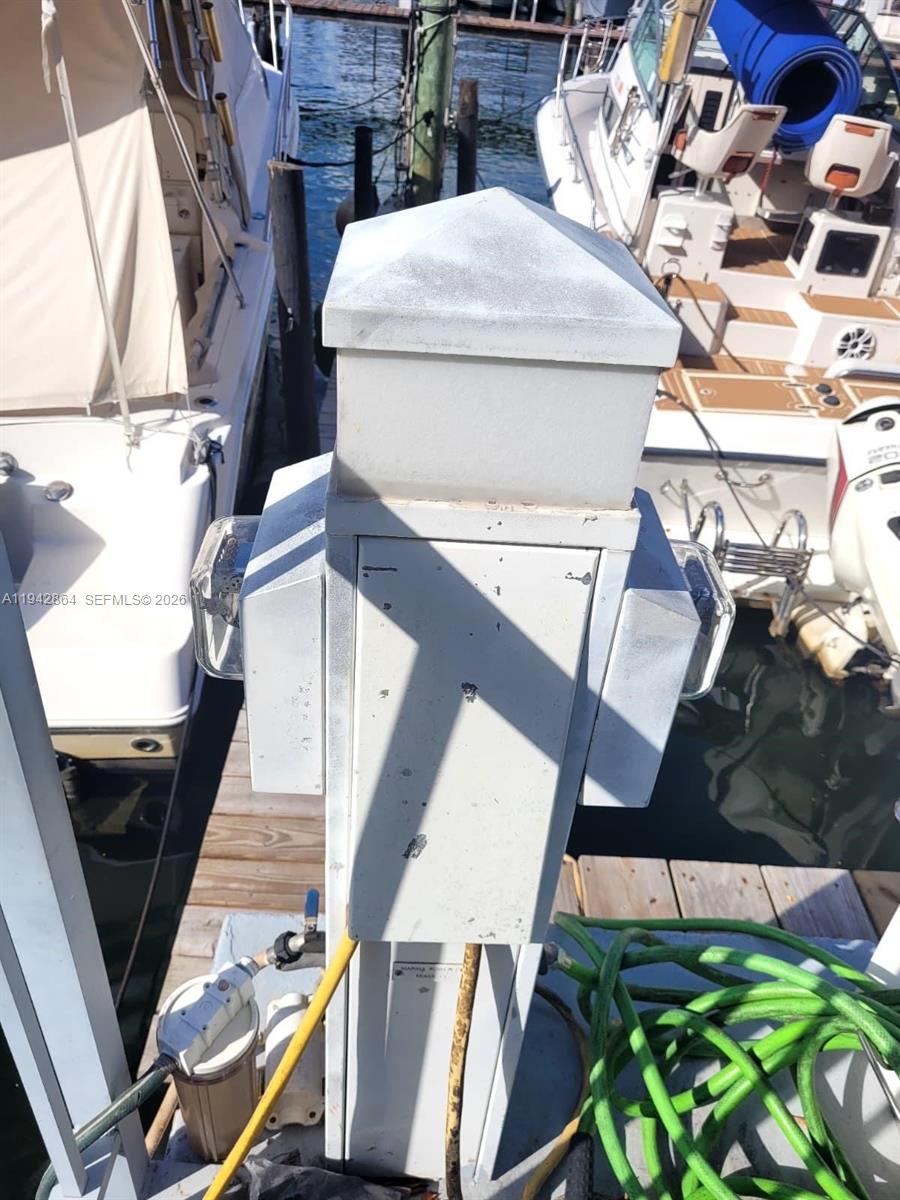   /   sq. ft. $ 2026-01-10 0 foto