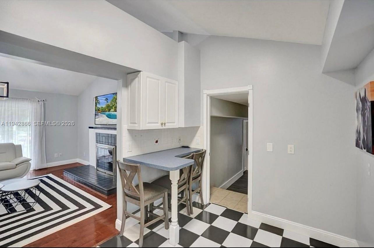 502 5 / 3 3406 sq. ft. $ 2026-01-10 0 Photo