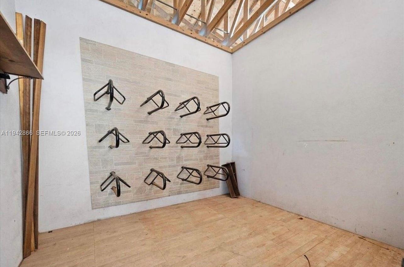 502 5 / 3 3406 sq. ft. $ 2026-01-10 0 Photo