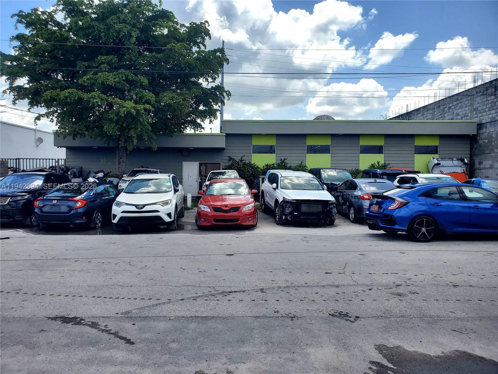   /   sq. ft. $ 2026-01-10 0 foto