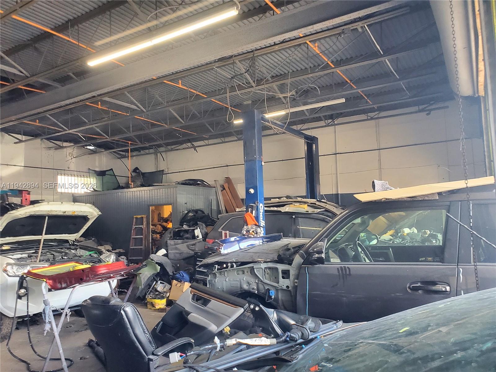   /   sq. ft. $ 2026-01-10 0 foto