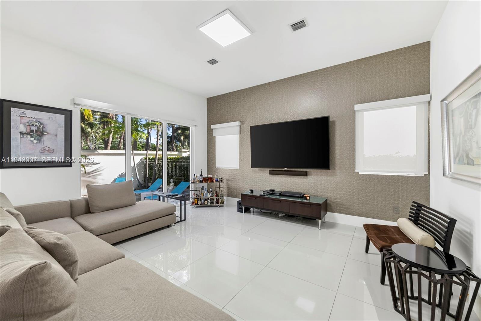 Photo of 19005 Atlantic Blvd (19005), Sunny Isles Beach, Florida, 33160 -