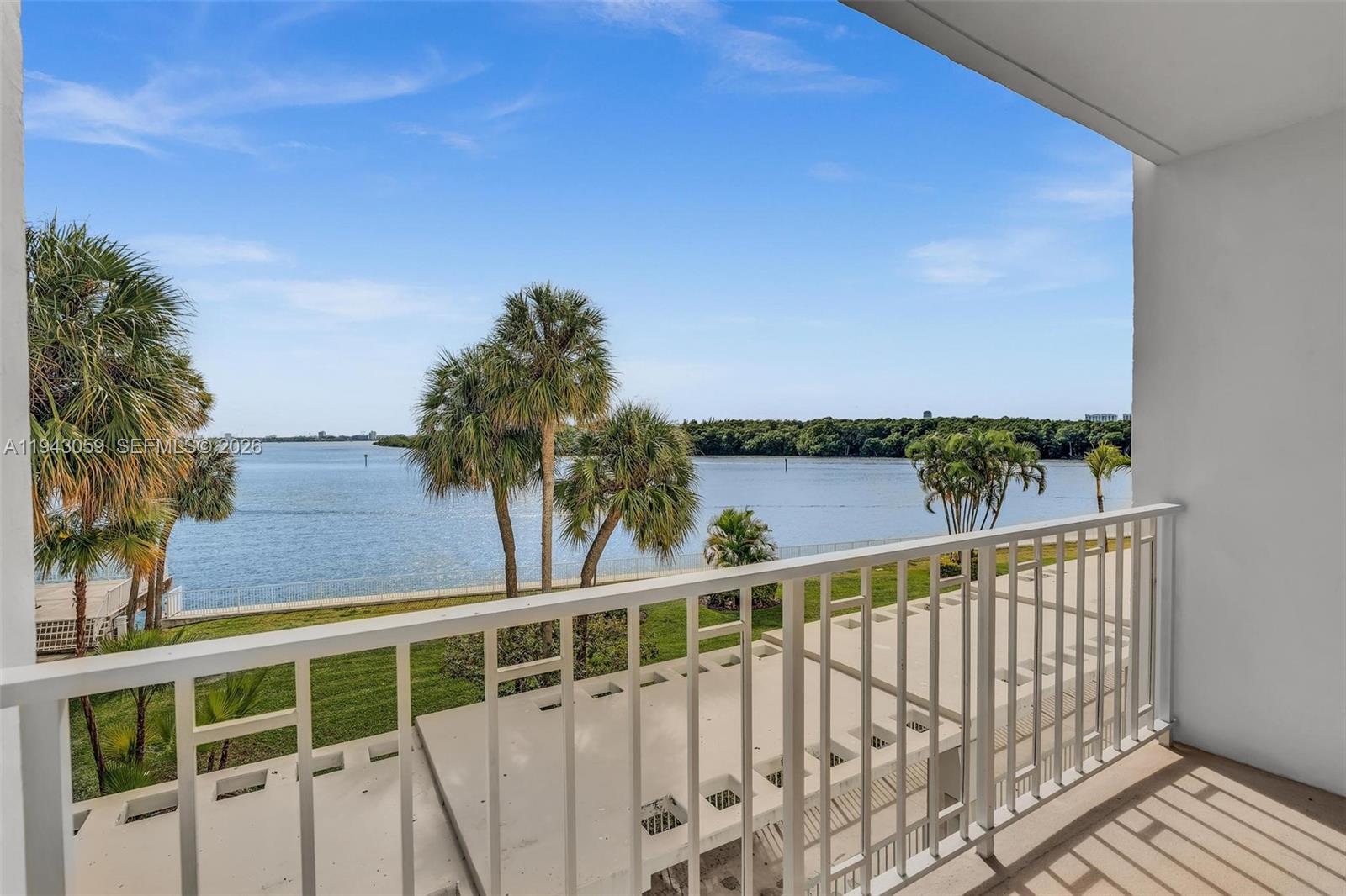 228 1 / 2 762 sq. ft. $ 2026-01-10 0 Photo