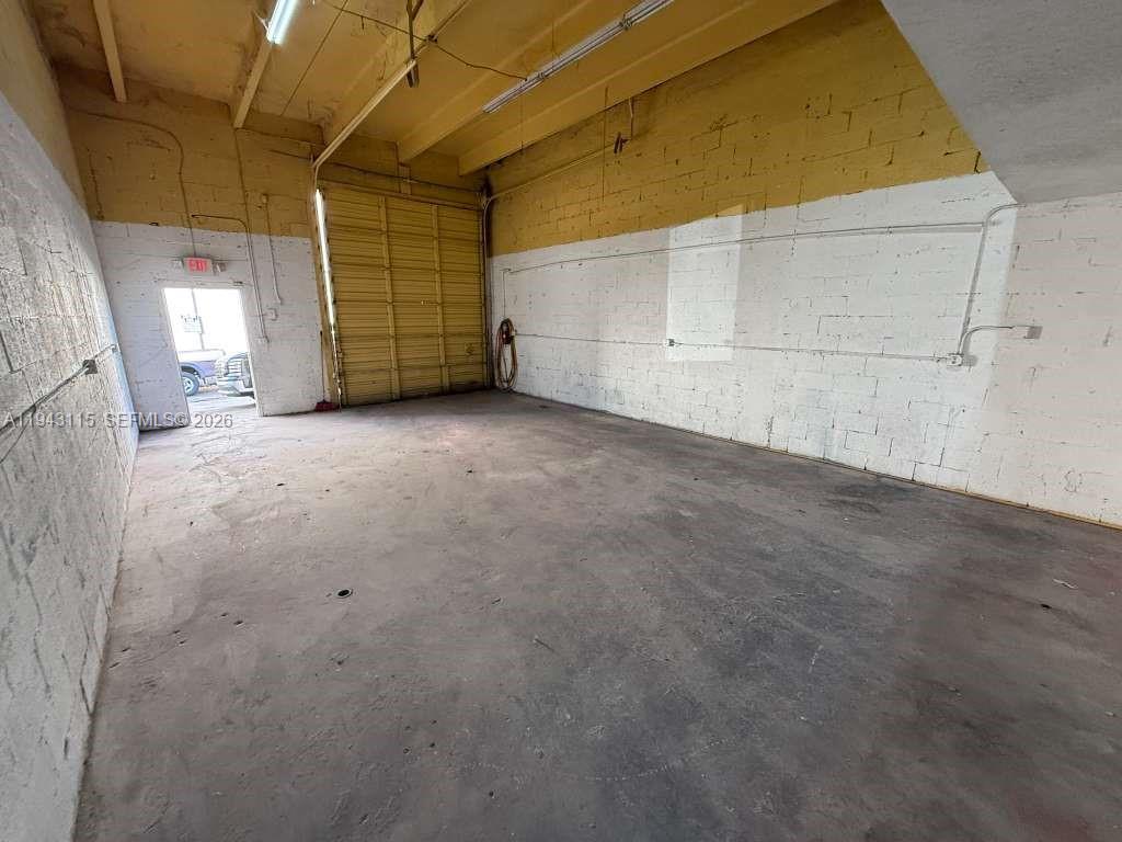 5  /   кв.футов $ 2026-01-11 0 Фото