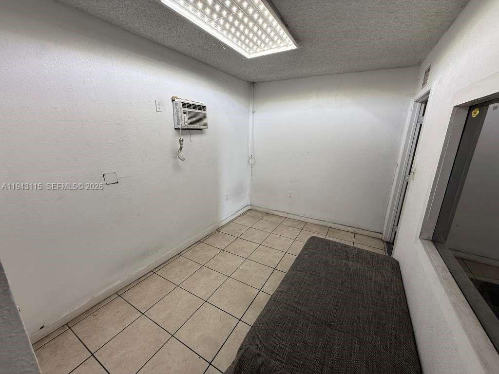 5  /   кв.футов $ 2026-01-11 0 Фото