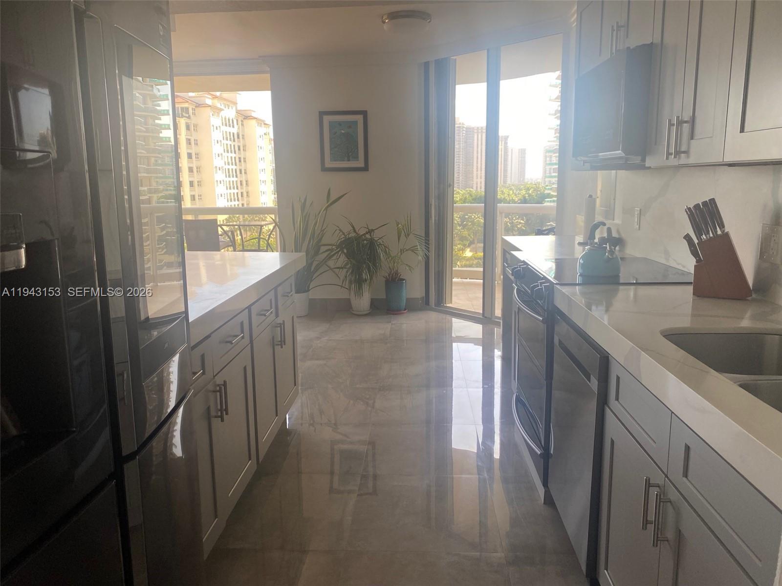 Photo of 20191 Country Club Dr  #911, Aventura, Florida, 33180 - 