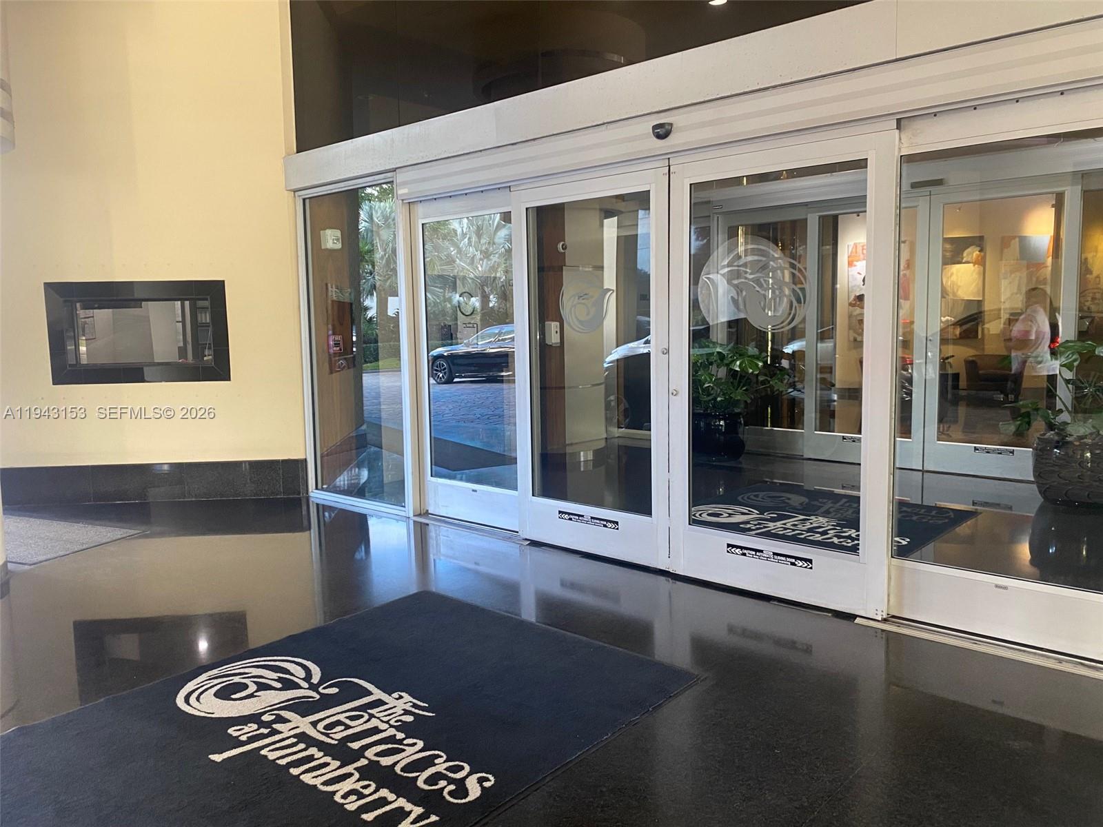 Photo of 20191 Country Club Dr  #911, Aventura, Florida, 33180 - 