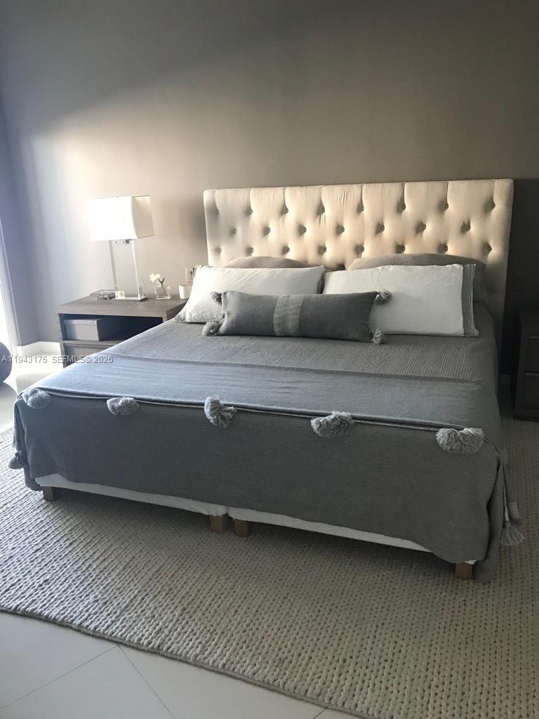 803 2 / 3 1935 sq. ft. $ 2026-01-11 0 foto