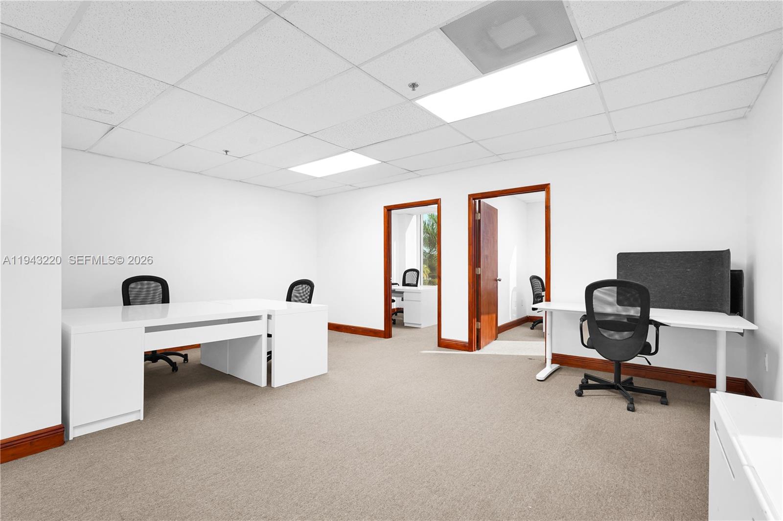 304B  /   кв.футов $ 2026-01-11 0 Фото