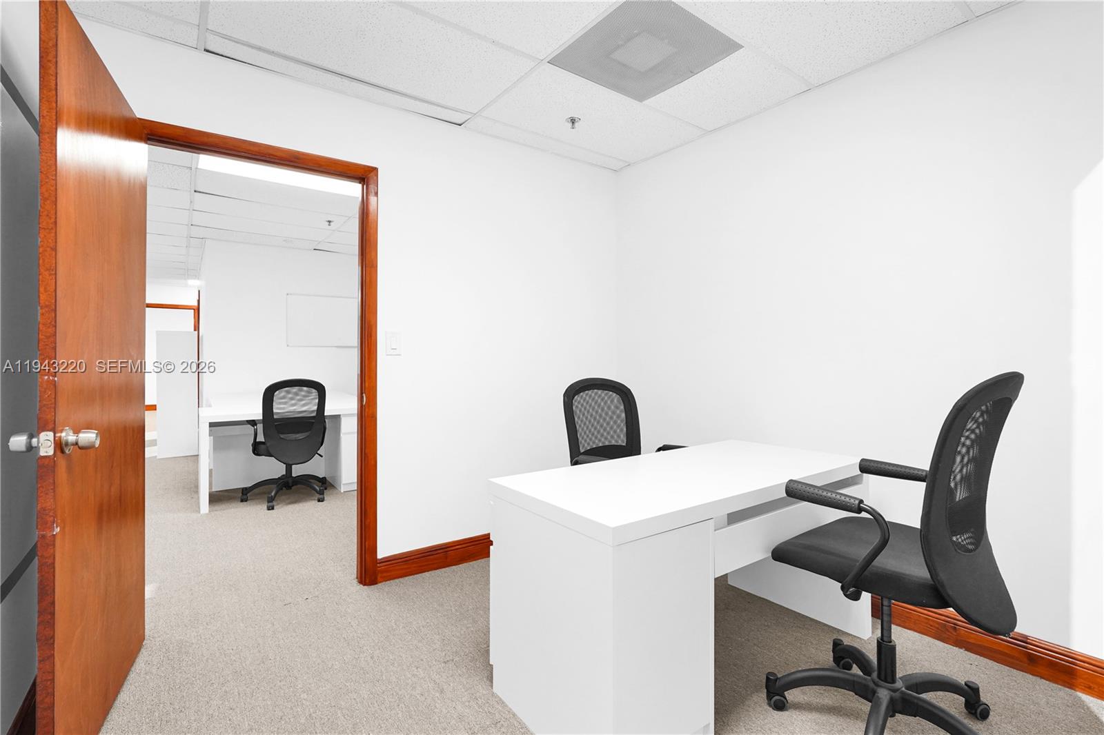 304B  /   кв.футов $ 2026-01-11 0 Фото