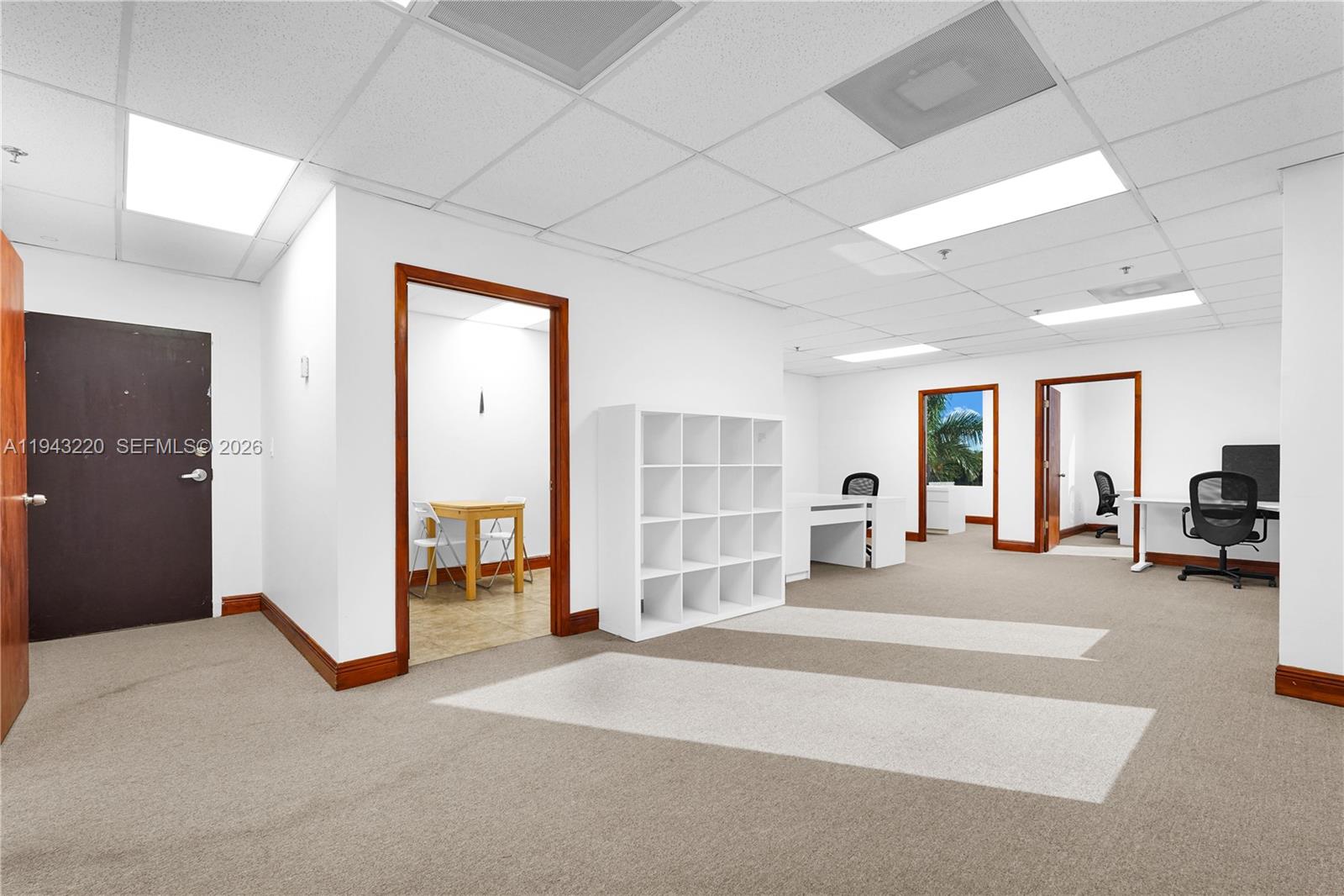 304B  /   кв.футов $ 2026-01-11 0 Фото