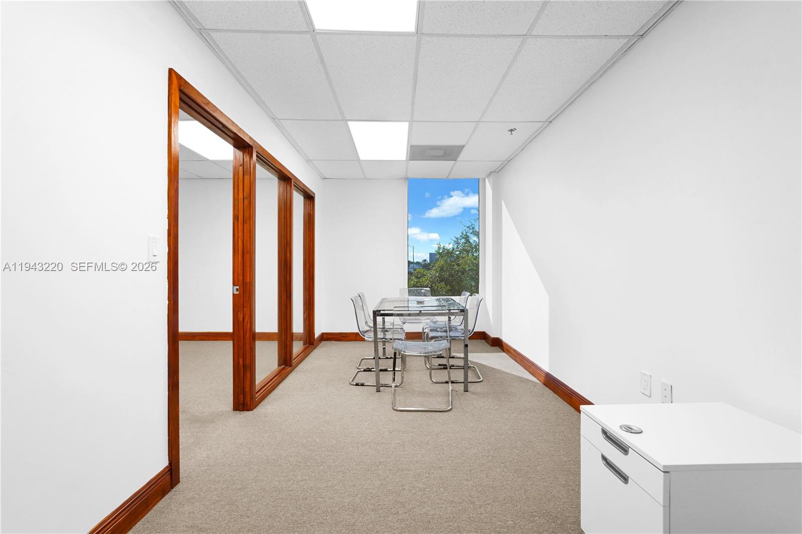 304B  /   кв.футов $ 2026-01-11 0 Фото