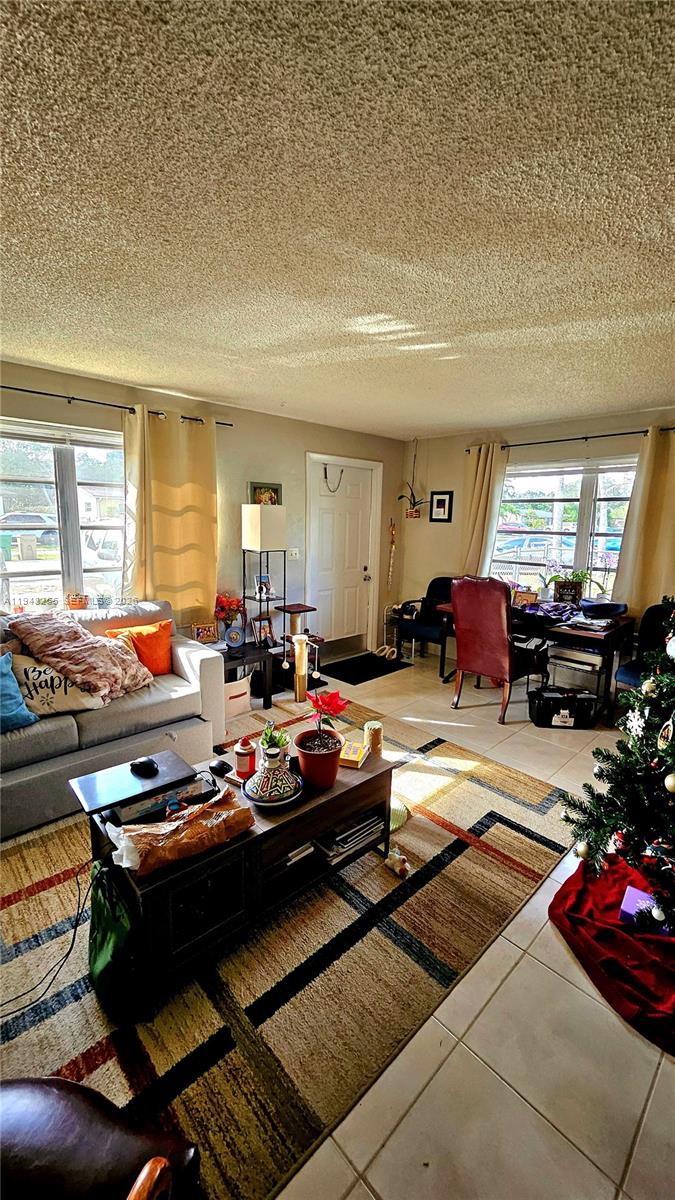   /  1743 кв.футов $ 2026-01-11 0 Фото