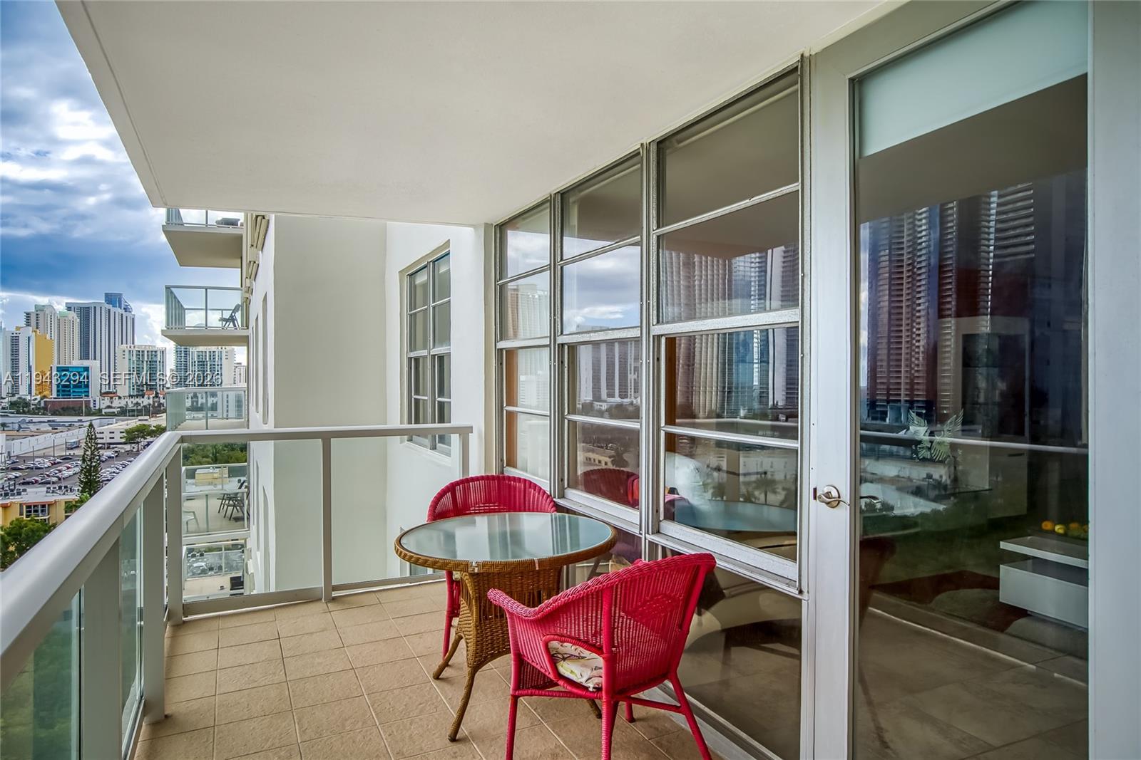 1520 2 / 2 1286 кв.футов $ 2026-01-11 0 Фото