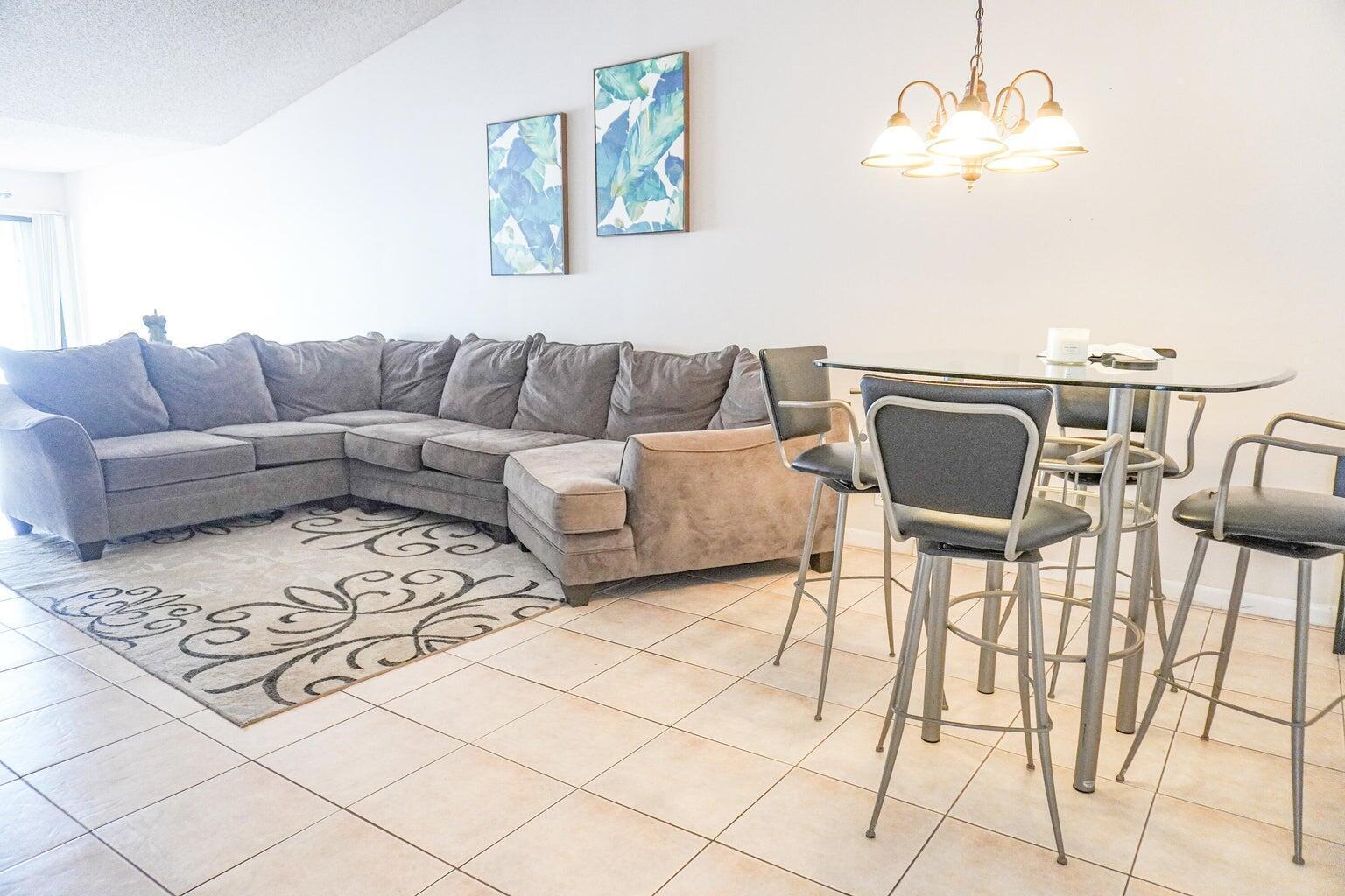 Ver detalles 49 3 / 2 1382 sq. ft. $ 2026-01-31 0 foto