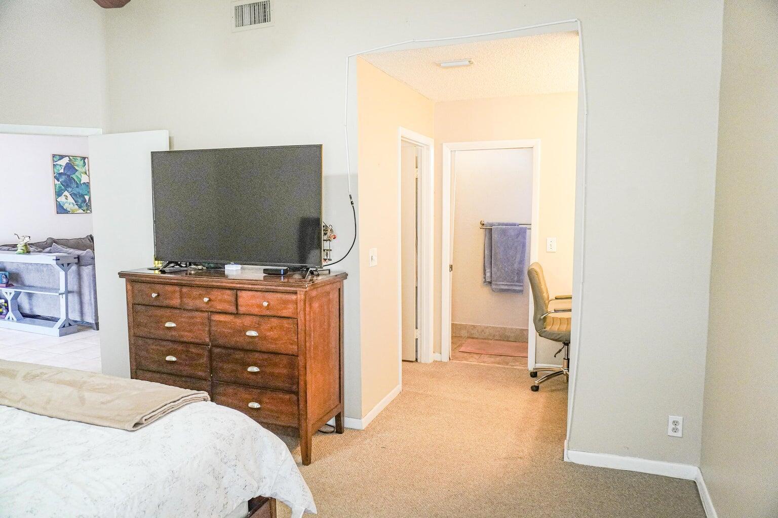 Ver detalles 49 3 / 2 1382 sq. ft. $ 2026-01-31 0 foto