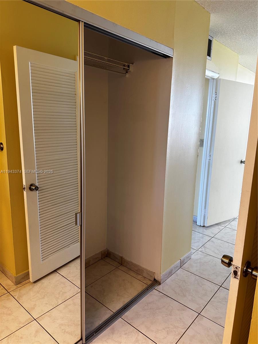 Photo of 3800 Ocean Dr  #1518, Hollywood, Florida, 33019 - 