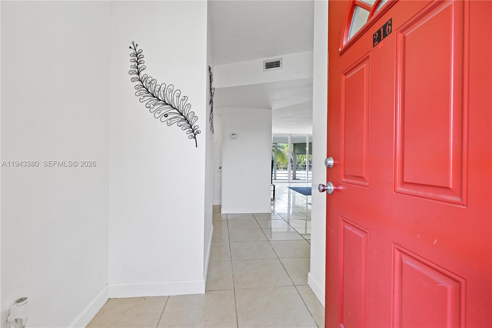 C216 2 / 2 1156 sq. ft. $ 2026-05-18 0 foto