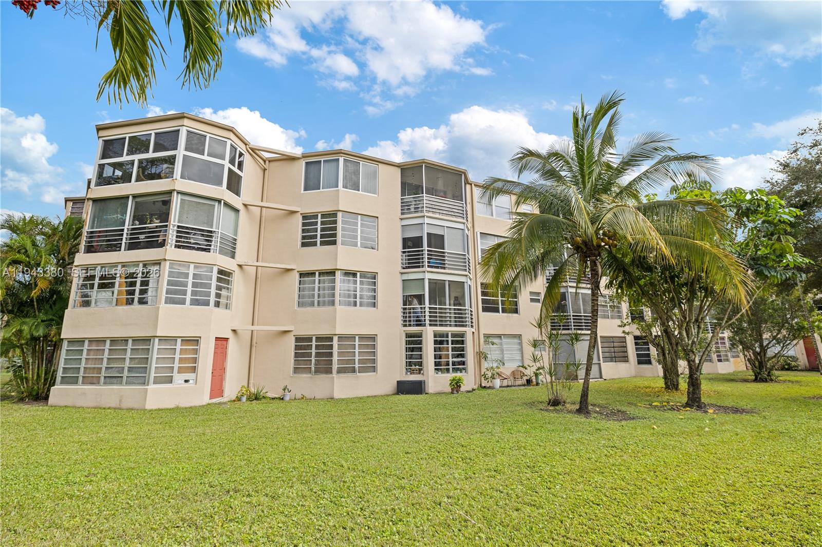 C216 2 / 2 1156 sq. ft. $ 2026-05-18 0 foto