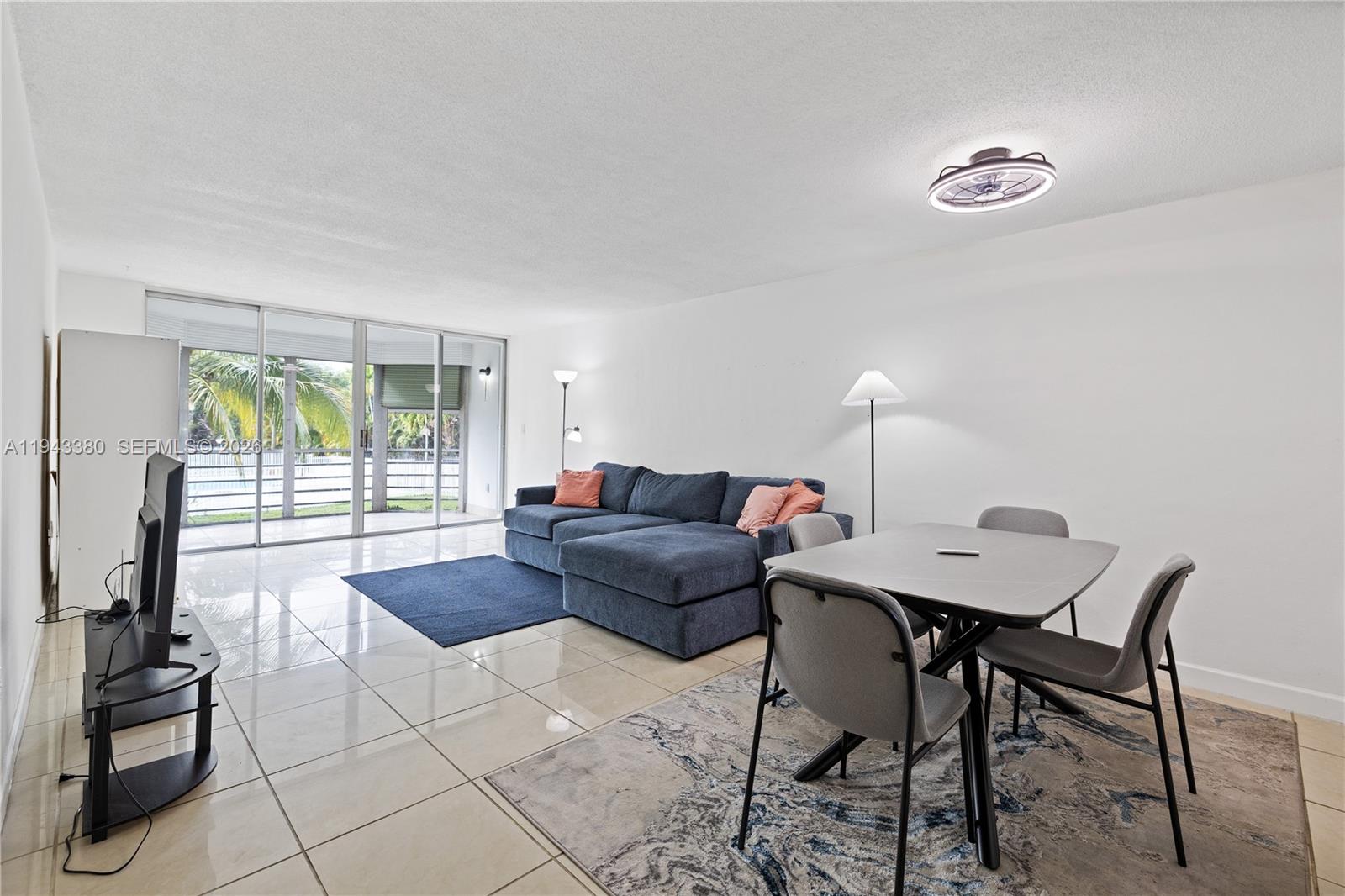 C216 2 / 2 1156 sq. ft. $ 2026-05-18 0 foto