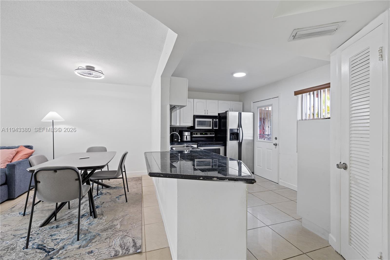 C216 2 / 2 1156 sq. ft. $ 2026-05-18 0 foto