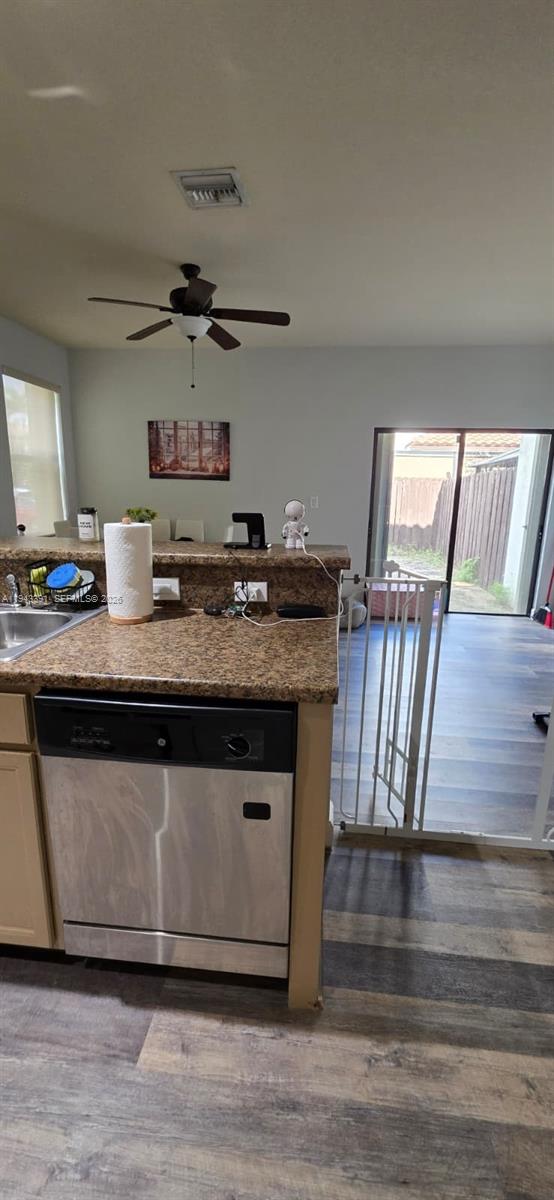 See details 3203 2 / 3 1224 sq. ft. $ 2026-01-12 0 Photo