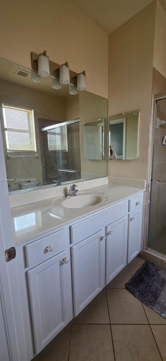 See details 3203 2 / 3 1224 sq. ft. $ 2026-01-12 0 Photo