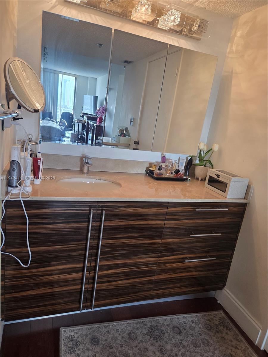 1008 2 / 2 1507 кв.футов $ 2026-01-12 0 Фото