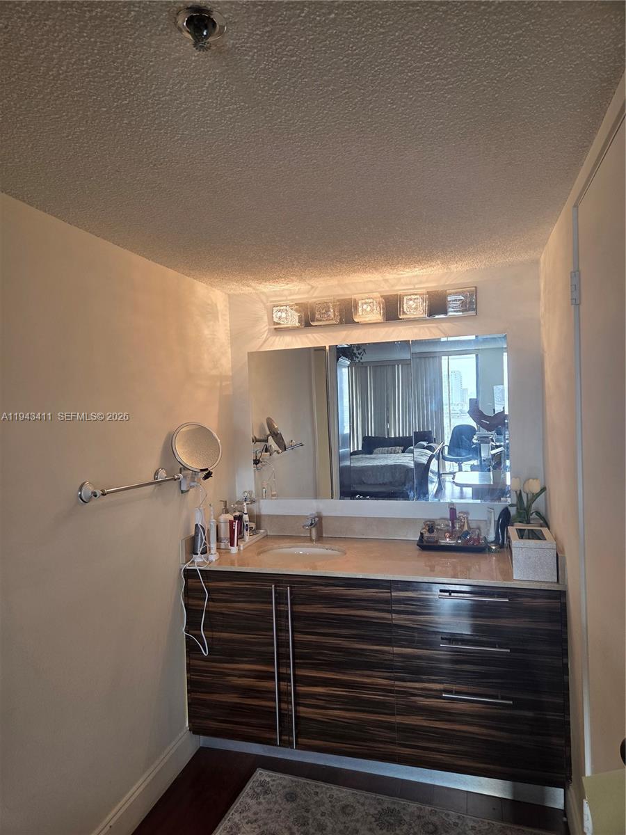 1008 2 / 2 1507 кв.футов $ 2026-01-12 0 Фото