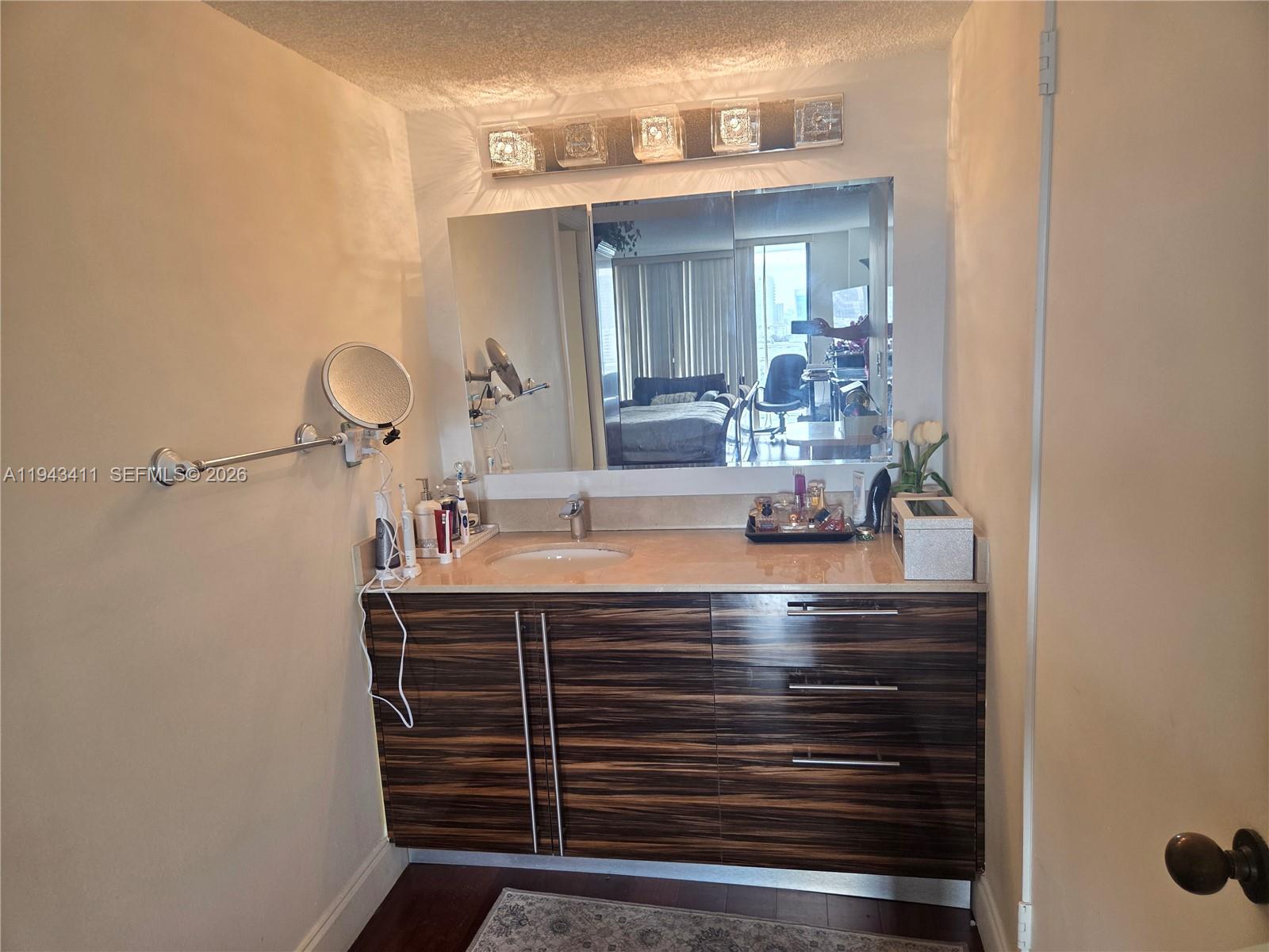 1008 2 / 2 1507 кв.футов $ 2026-01-12 0 Фото