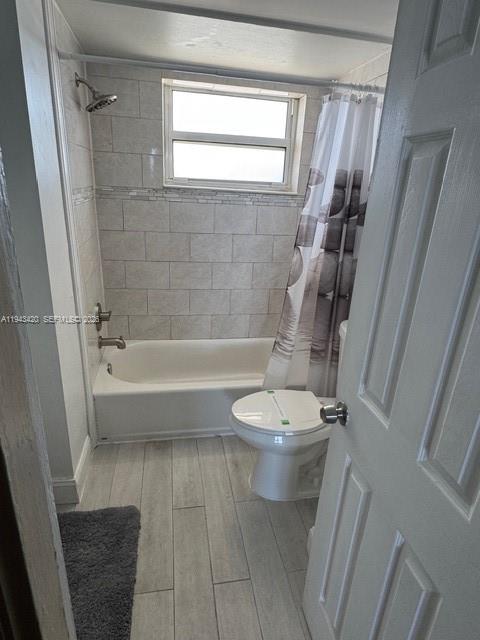 Ver detalles 706 1 / 2 873 sq. ft. $ 2026-05-27 0 foto